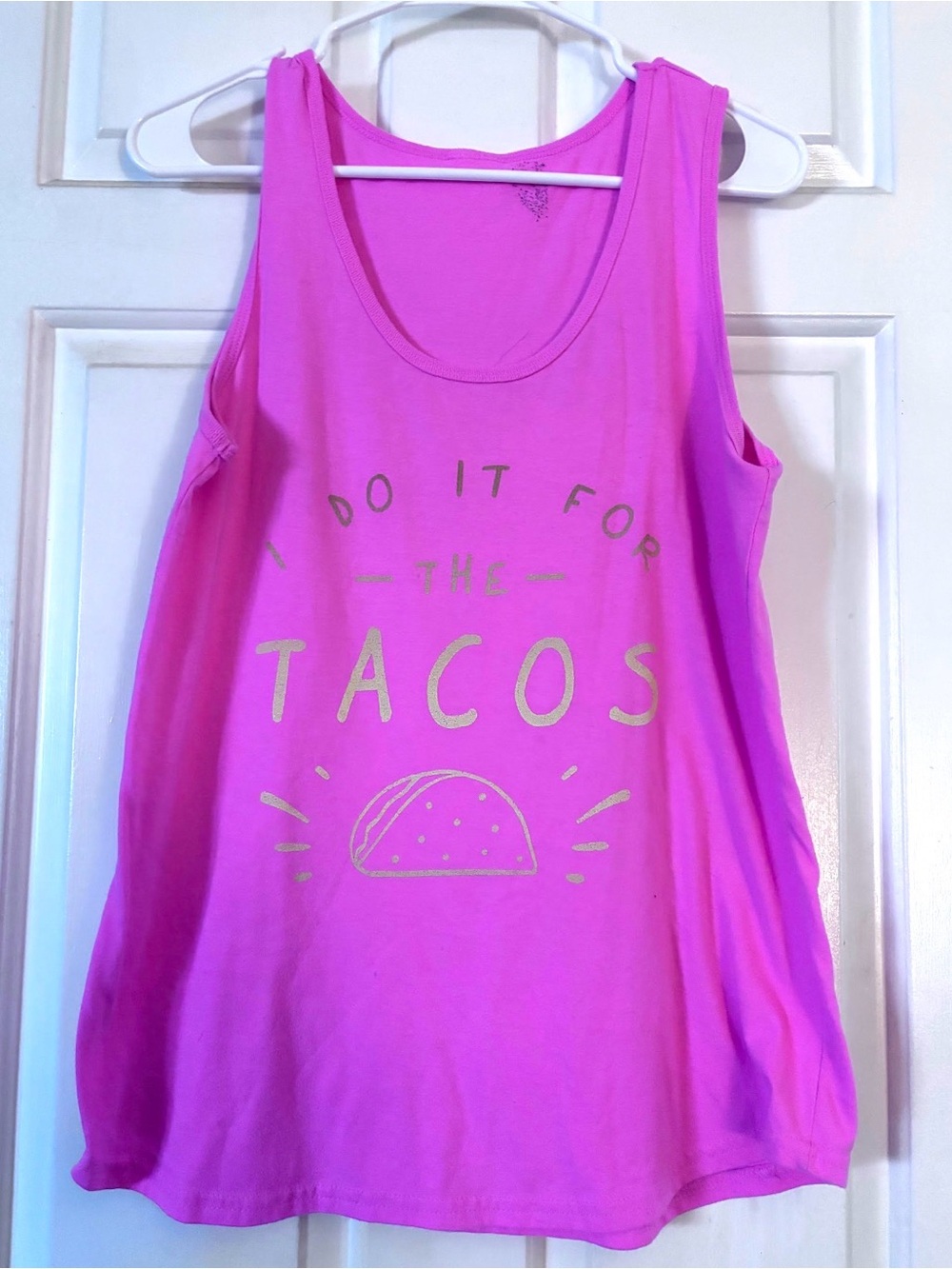 Women’s Pink Graphic Tank Top - 'I Do It For The Tacos'